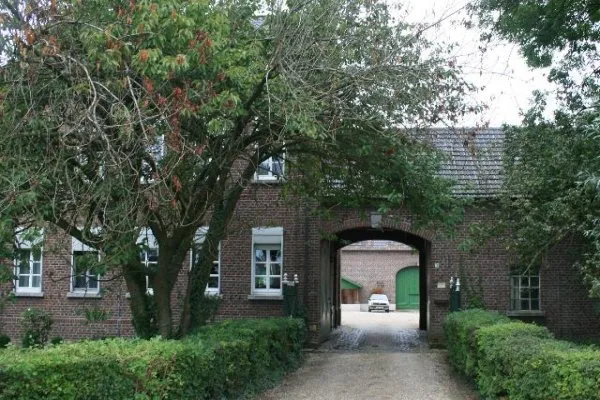 Gleumeshof (Grabenanlage)